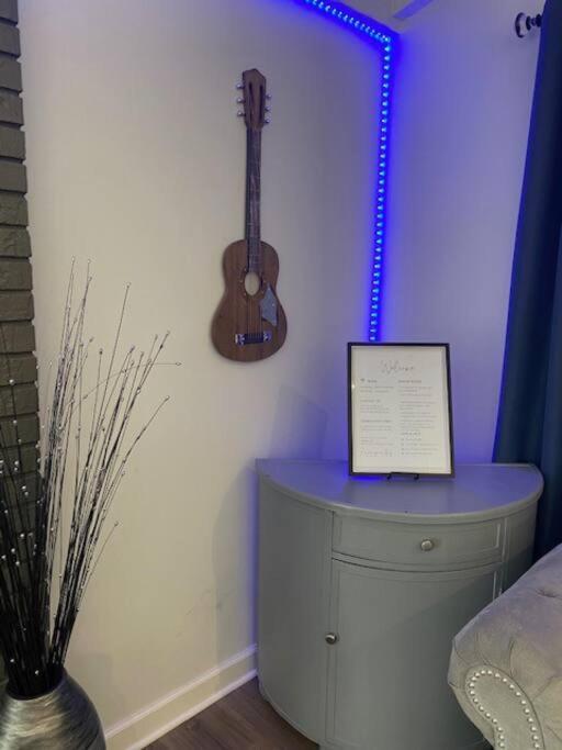 Large, Stunning Elvis Themed Condo,10 Min From Cvg Florence Exteriér fotografie
